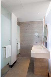 Novotel Chiangmai Nimman Journeyhub的一间浴室