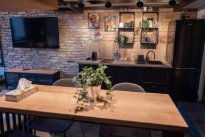 Afbeelding uit fotogalerij van The Public Aparthotel 2 in Făgăraş