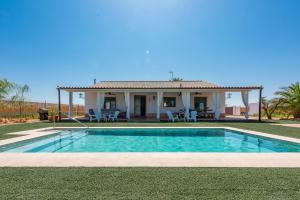 Πισίνα στο ή κοντά στο Villa Colona