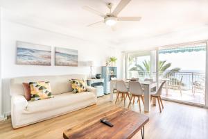 Posedenie v ubytovaní Expoholidays- Apartaments Paseo Marítimo