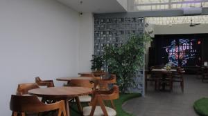 Ruang duduk di Pakons Prime Hotel