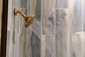 Koupelna v ubytování Unwind in Style! *NEW* Sip and Stay Hideaway