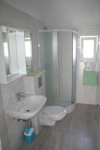 Koupelna v ubytování Apartments Ruzic