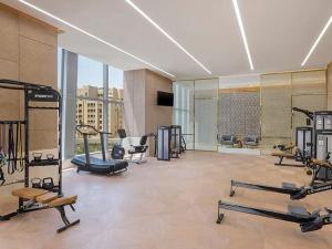 Fitness centrum a/nebo fitness zařízení v ubytování LUXFolio Retreats-5 Star Facilities-The Palm Tower