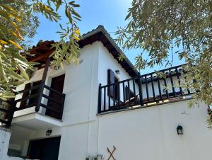 A balcony or terrace at Perivoli