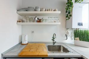 Una cocina o kitchenette en Comfortable Apartment in the Old City of Istanbul