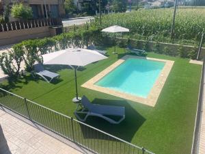 Fotografia z galérie ubytovania Ca la Joia Casa con piscina privada en la Vall d'en Bas v destinácii Les Preses