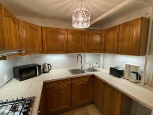 A kitchen or kitchenette at Souterrain