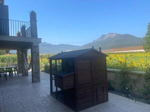 Fotografia z galérie ubytovania Ca la Joia Casa con piscina privada en la Vall d'en Bas v destinácii Les Preses