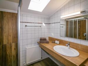 Koupelna v ubytování Apartment Hundsbichler-2 by Interhome