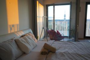 Gallery image of Cloud 17 - Luxury city view top floor apartment for nomads in Prague center in Prague