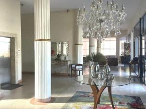 Uma área de estar em Grande Hotel Amparo