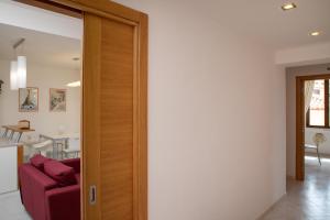 Khu vực ghế ngồi tại Old Charm - Seaview Apartment