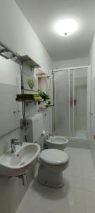 Ένα μπάνιο στο Canapai Assisi Rooms