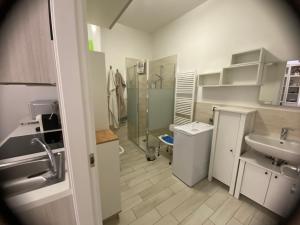 Łazienka w obiekcie Appartamento House Apartment Tabe Centro Bologna