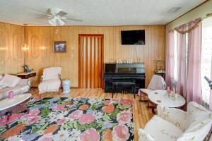 Galeriebild der Unterkunft Rodanthe Vacation Rental - Walk to the Beach! in Rodanthe