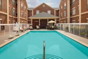 Swimming pool sa o malapit sa Homewood Suites Nashville/Brentwood