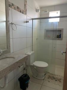 Salle de bains dans l'établissement Apartamento 2 quartos a 300m da Praia