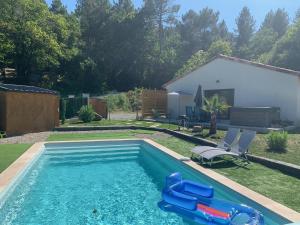 Afbeelding uit fotogalerij van Villa La source & SPA in Pont-de-Labeaume