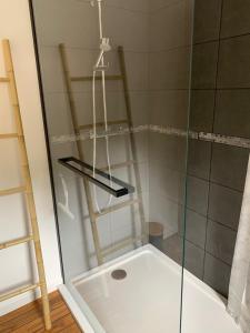 Afbeelding uit fotogalerij van Villa La source & SPA in Pont-de-Labeaume