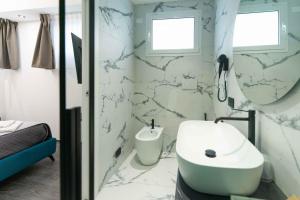 Koupelna v ubytování ML luxury room