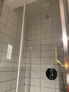 Vannituba majutusasutuses "CITY CENTER 10Stars"- Casetta Matteotti- Feel like HOME