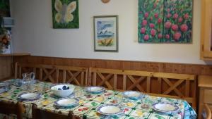 Casa Letizia tesisinde bir restoran veya yemek mekanı