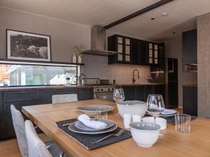 Kuchyň nebo kuchyňský kout v ubytování Shousugi Chalet by Elite Havens + 15 fotografií