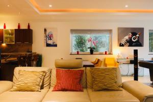 Fotografie z fotogalerie ubytování Pattaya Jomtien large pool 6 bed 5 bath villa v destinaci Jomtien pláž