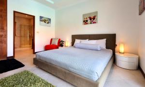 Fotografie z fotogalerie ubytování Pattaya Jomtien large pool 6 bed 5 bath villa v destinaci Jomtien pláž