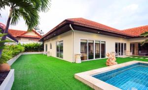 Fotografie z fotogalerie ubytování Pattaya Jomtien large pool 6 bed 5 bath villa v destinaci Jomtien pláž