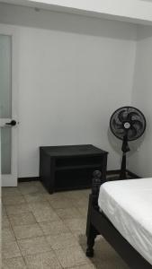 Postel nebo postele na pokoji v ubytování Habitación, con baño privado #7