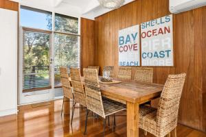 Gallery image of Seabreeze at the Beach in Silverleaves in Rhyll