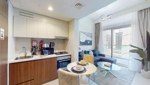 Kuchyň nebo kuchyňský kout v ubytování Primestay - Vera Residence Business Bay 1BR