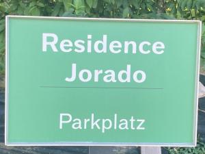 Certyfikat, podpis lub inny dokument wystawiony w obiekcie Residence JORADO