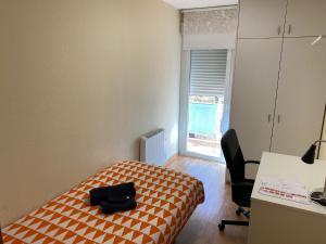 Foto sihtkohas Madrid asuva majutusasutuse Room in Guest room - H Individual In Reformed Residence has wifi center num101 galeriist