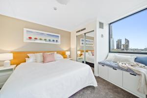 Кровать или кровати в номере Brisbane Riverside Retreat