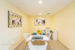 Φωτογραφία από το άλμπουμ του Marco Polo - Striking Lake Views at JLT ,1 BR, 2 Balconies στο Ντουμπάι