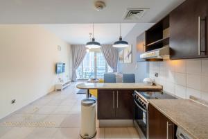 Φωτογραφία από το άλμπουμ του Marco Polo - Striking Lake Views at JLT ,1 BR, 2 Balconies στο Ντουμπάι