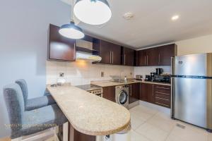 Φωτογραφία από το άλμπουμ του Marco Polo - Striking Lake Views at JLT ,1 BR, 2 Balconies στο Ντουμπάι