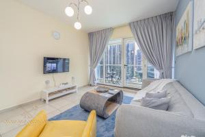 Φωτογραφία από το άλμπουμ του Marco Polo - Striking Lake Views at JLT ,1 BR, 2 Balconies στο Ντουμπάι