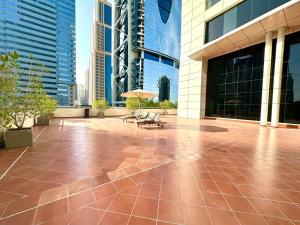 Φωτογραφία από το άλμπουμ του Marco Polo - Striking Lake Views at JLT ,1 BR, 2 Balconies στο Ντουμπάι