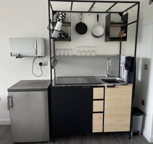 Gallery image of Studio apartment in Harefield in Harefield +15 photos