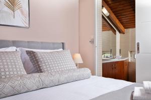 Gallery image of Peroulades Luxury Villa in Peroulades +33 photos