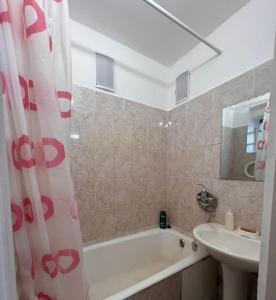 Phòng tắm tại 11 дом у моря +6 ảnh