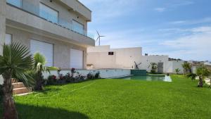 Jardín al aire libre en Villa Beni Mejmel avec vue exceptionnelle