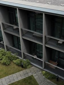 - Vistas al exterior de un edificio con balcones en Mana Sleep & Spa en Druskininkai