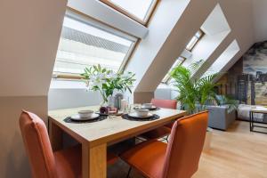 Posedenie v ubytovaní Apartament 24 AbsyntApart Rynek Wrocław