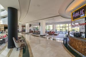 DoubleTree by Hilton Antalya-Kemer All-Inclusive Resort的休息区