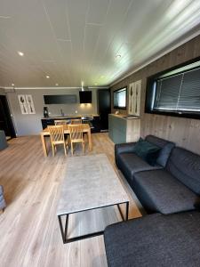 Η κουζίνα ή μικρή κουζίνα στο Lom Apartment